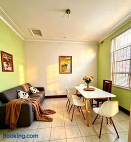 Burwood centre share stay - Image 5