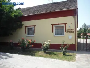 Belvárosi Vendégház - Image 1