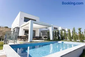 Villa Mare - Private Pool, 4 Bdrms, Sea View, BBQ - Image 1