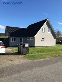 hyggeligt byhus tæt ved skov og togstation - Image 1