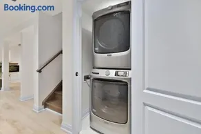 Pinnacle of Luxury & Leisure- 2 BDM,2 BATH, KITCHEN - Image 4