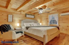 Mountain Bliss Cottage - Image 3