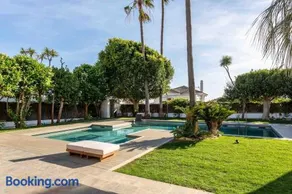 A paradise with ocean views - Image 4