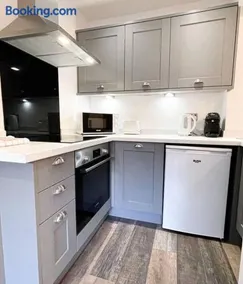 Juliet Beautiful 1 bedroom, central, modern space - Image 4