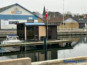 Hyggeligt ophold i hjertet af Bogense Gamle Havn - Image 3