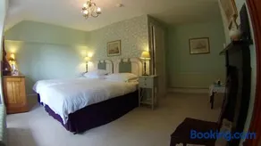 Wood House - Image 4