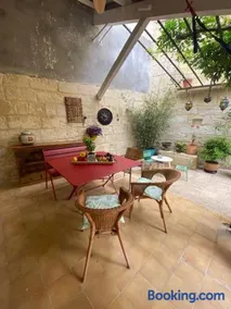 Charmante maison de village avec patio FOURQUES 10 minutes à pied d'Arles - Image 2