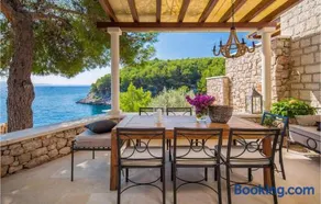 Seafront villa Marella - Image 2