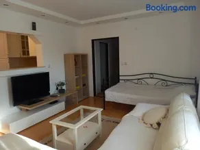 Matisse Apartment Airport - Image 2