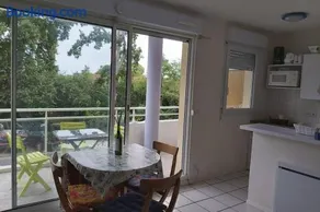 T2/terrasse/parking/A 5min de la plage - Image 2