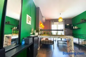 Green apartment with view - Image 3
