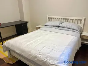 Cozy and Private Suite in Richmond - Image 5