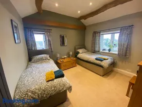 Silverstone Bed and Breakfast - Image 2