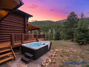 Classic Log Cabin near Rocky Mountain National Park and near Skiing - Image 2