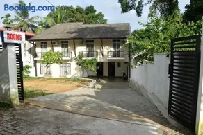 Grand White Hotel - Image 4