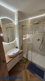 Delux Apartament z jacuzzi - Image 3