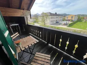 Gemütliche Dachgeschosswohnung mit Balkon - Image 2