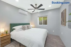 Broadway Casita - Remodeled Minutes from U of A - Image 2