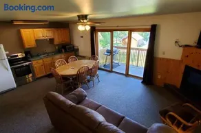 2 Bedroom Walleye Villa In Voyageurs National Park - Image 2