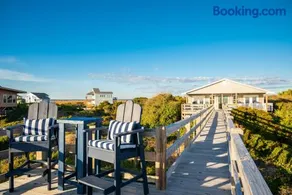 Caswell Cabana by Oak Island Accommodations - Image 1