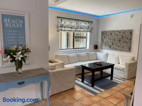 Charming Sea Side Sun Apartment - Image 1