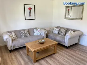 Spacious bungalow in the Cambrian mountains - Image 3