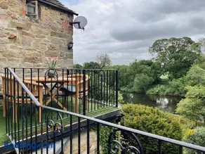 The Little Chantry - Hot Tub, Riverside, Pet Friendly - Image 2