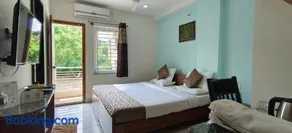 Sugamya Corner Guesthouse - Image 4