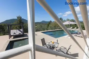J&J Villa - Image 2