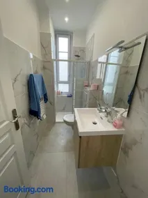 Cosy flat 250m from beach - Image 4