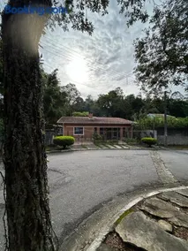 Suíte espaçosa em bairro bem localizado - Image 3