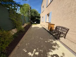 Logement avec jardin et terrain de pétanque privé - Image 2
