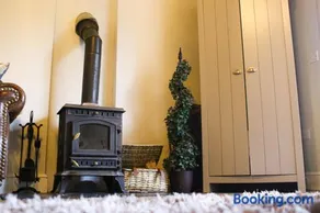 Beautiful Cotswold Couples Retreat - Image 3