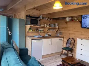 Cosy Garden Log Cabin - Image 3