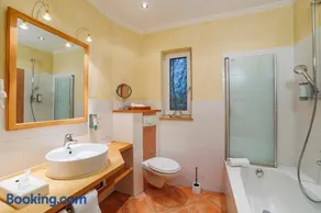 Maria Ruh Apartment No2 - Image 4
