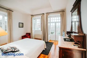 Quarto Duplo com Jardim e Piscina - Image 1