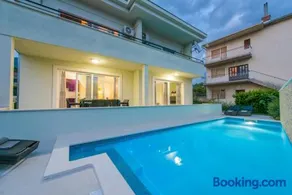 Villa Barbara-Kastela with heated pool - Image 4