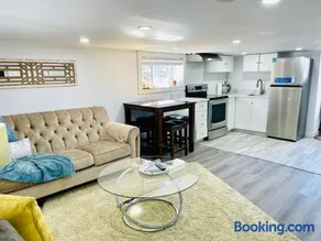 Modern Walkerville Unit - Steps from Riverfront! - Image 1