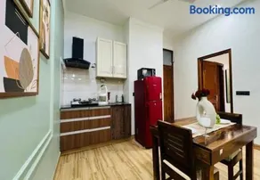 BluO Awesome 1BHK DLF Galleria Market ,Gym TT - Image 4