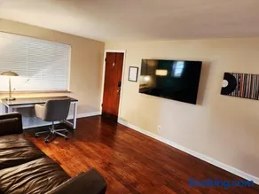513Company - Retro (Great Location) - Image 3