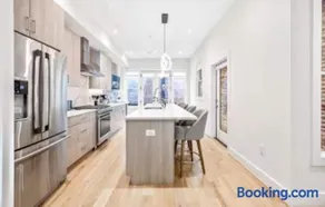 Sleeps 12! Downtown-Entire home wrooftop - Image 3