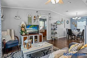 Palm Key Oasis - Close to Attractions - Image 3