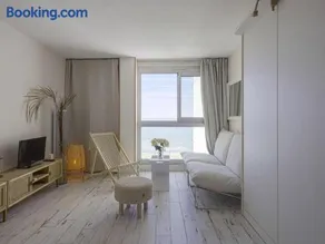 Superbe studio face à la mer accès direct plage - Image 1