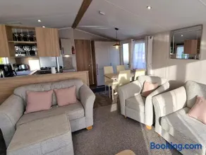 Amor Retreat, West Sands - Image 3