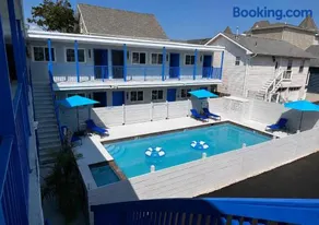 Coastal Blue Motel - Image 1