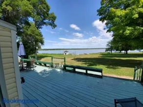 Cape Calabogie Cottage - Image 2