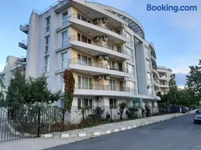Azuro Apartment - Image 2