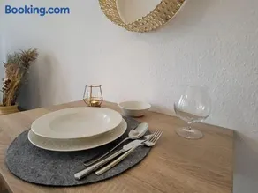 Studio-Priv.Parkplatz-Balkon-Wlan-Netflix-SmartTV - Image 2