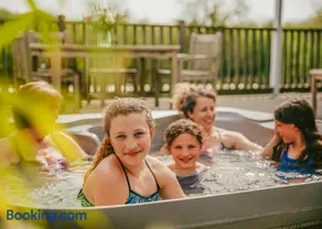 Yare View Holiday Cottages - Image 4