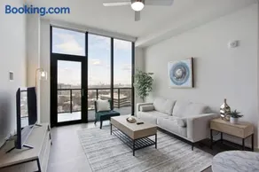 Midtown Penthouse 2 bdrm - Image 1